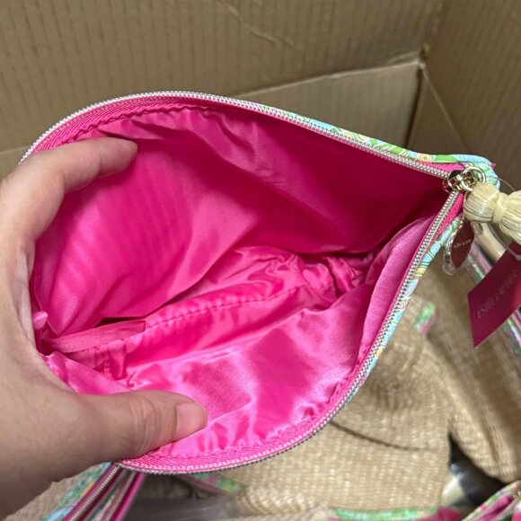 Estee Lauder Pink Rattan Pouch - Picture 4 of 5